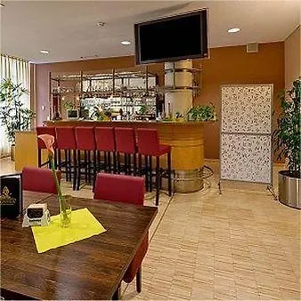 Commundo Tagungshotel Лейпциг